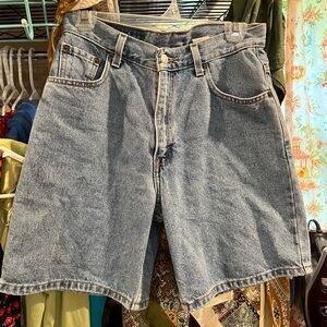 Vintage Women’s Levis Denim Jean Shorts Jorts